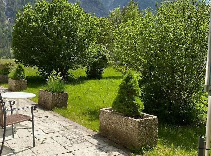 Gaestehaus Huber Bed & Breakfast 3*