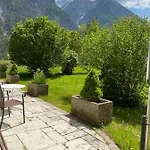 Gaestehaus Huber Bed & Breakfast 3*