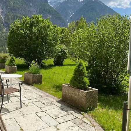 Gaestehaus Huber Bed & Breakfast 3*